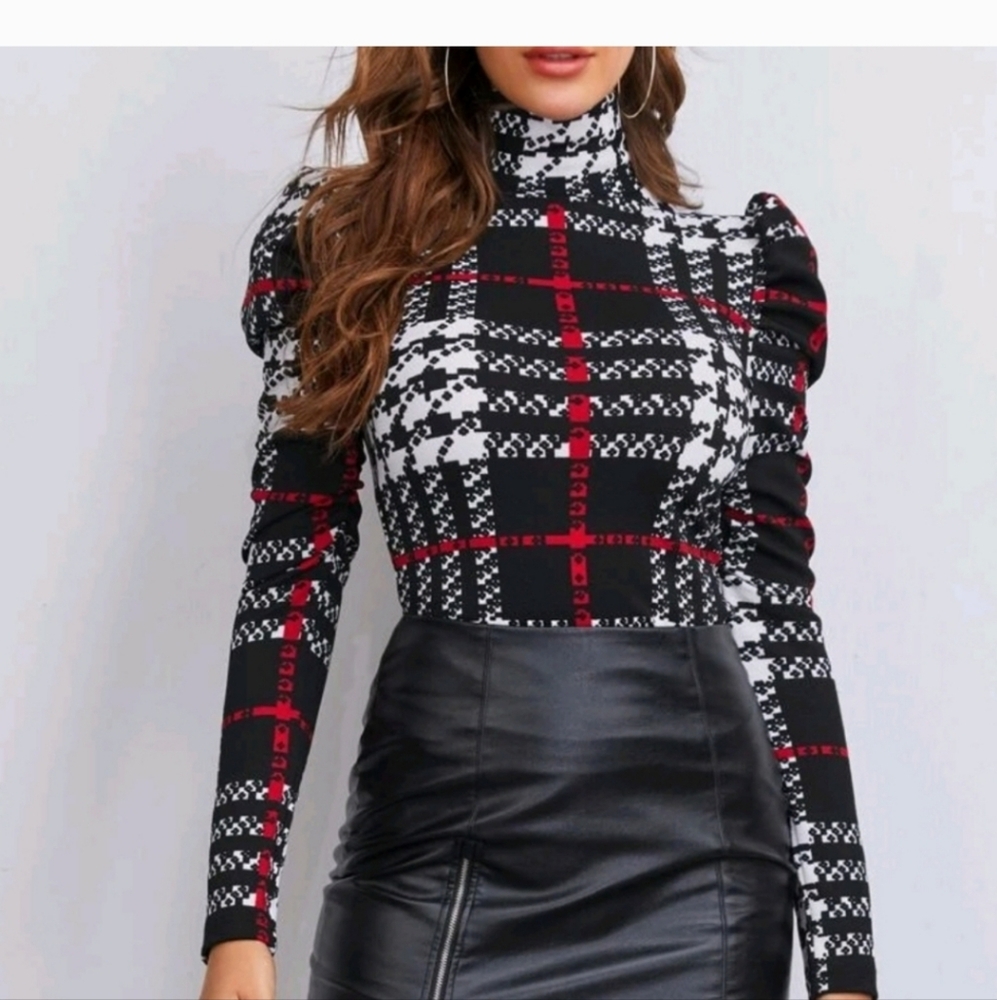 New Chic Plaid High Neck Puffed Sleeve Tee Red Black White